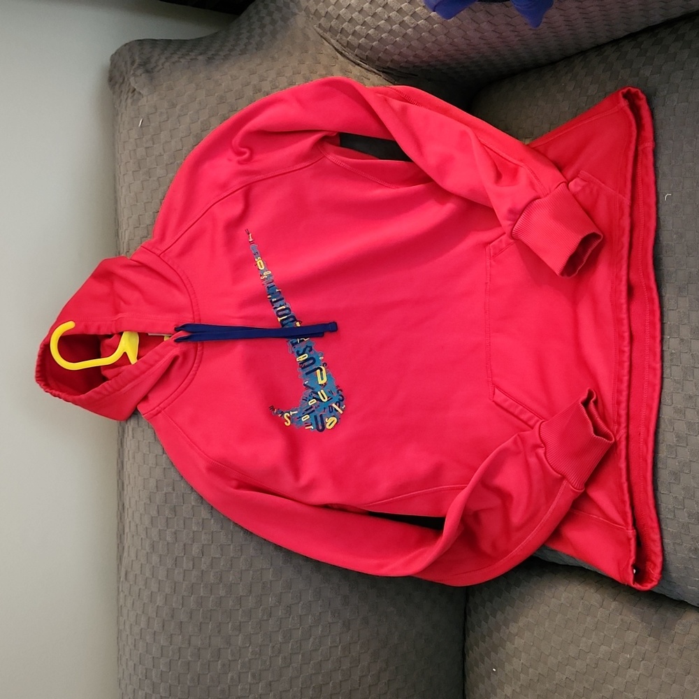 Nike hoodie therma-fit with thumbholes!